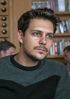 Милош Бикович