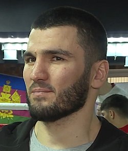 Артур Бетербиев