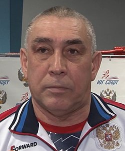 Виктор Фархутдинов
