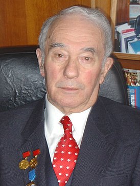 Владимир Павлович Максаковский