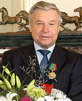 Александр Лаврентьев