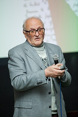 Юрий Ефремович Лозовик