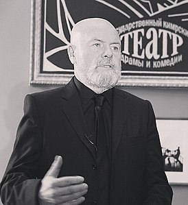 Олег Лавров