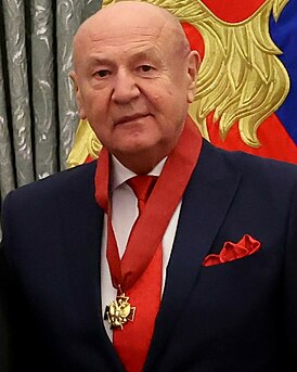Геннадий Тихонович Сухих