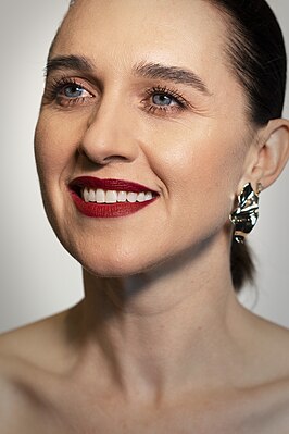 Лена Холл