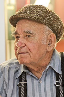 Василий Песков
