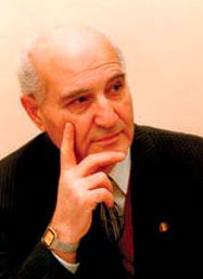 Арнольд Арамович Адамян